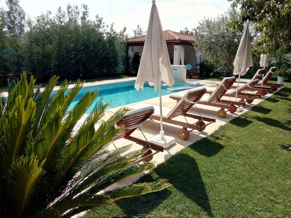 Apartments Maras Porec Bagian luar foto