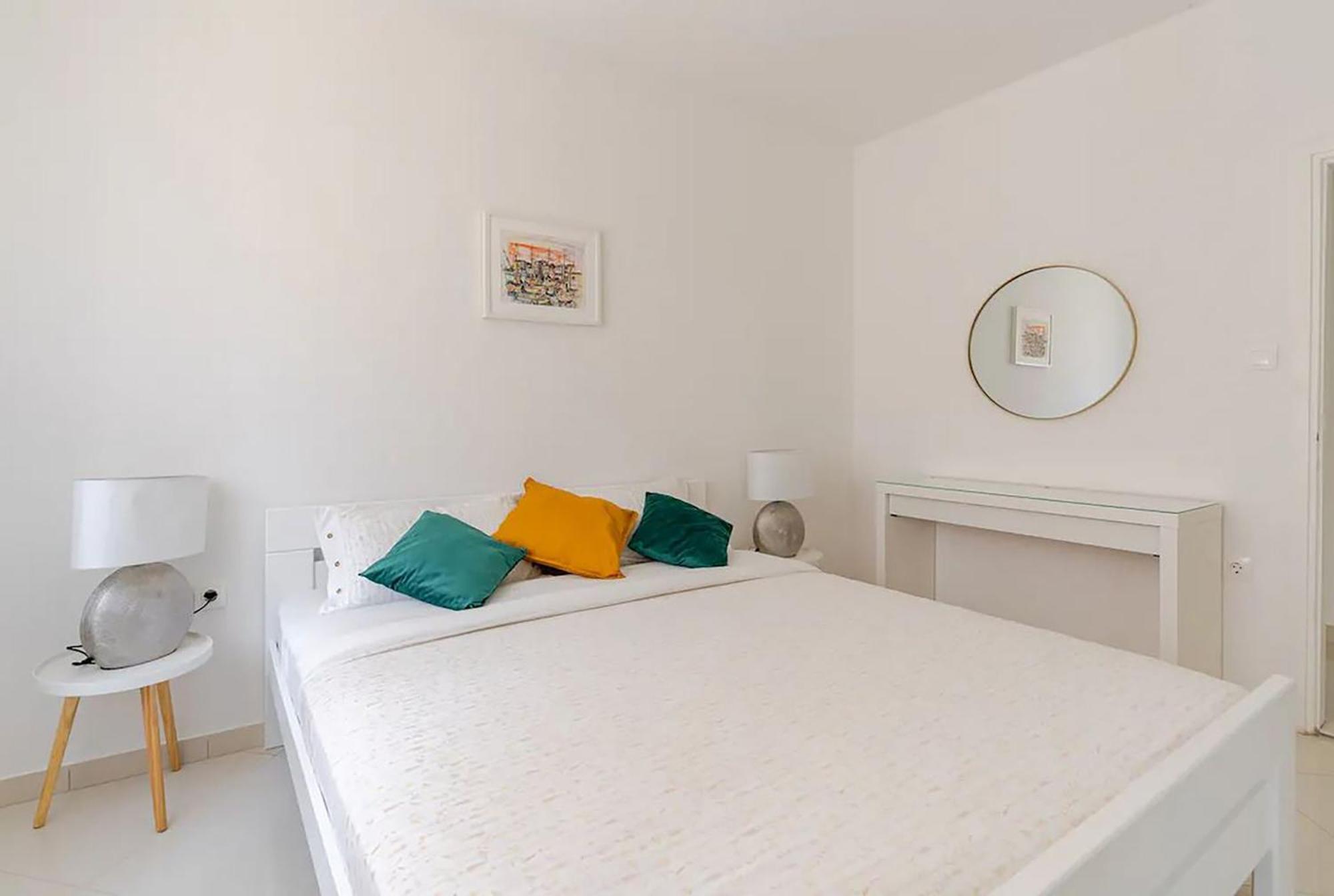 Apartments Maras Porec Bagian luar foto