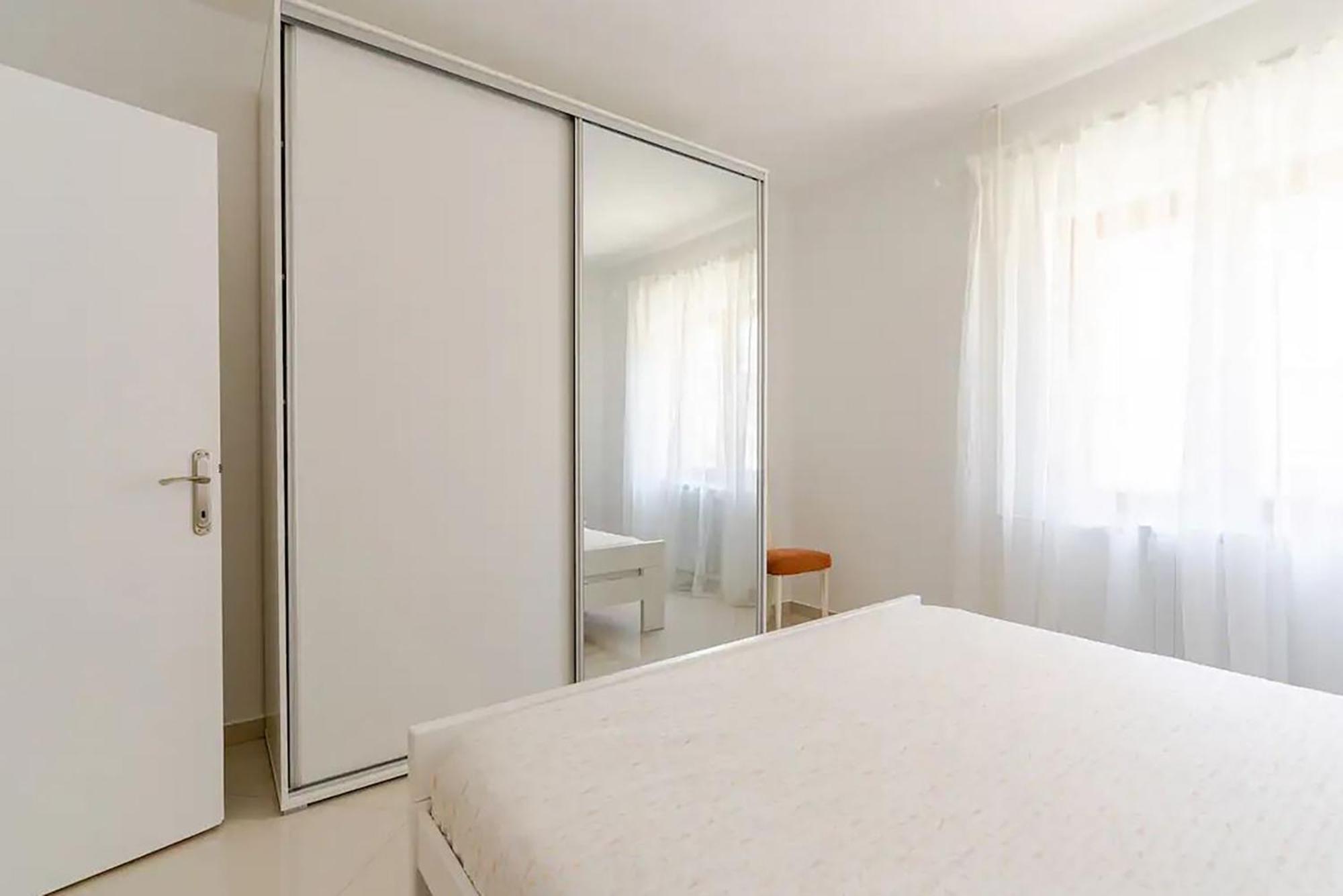 Apartments Maras Porec Bagian luar foto
