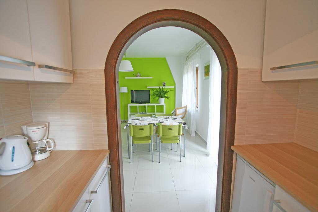Apartments Maras Porec Ruang foto